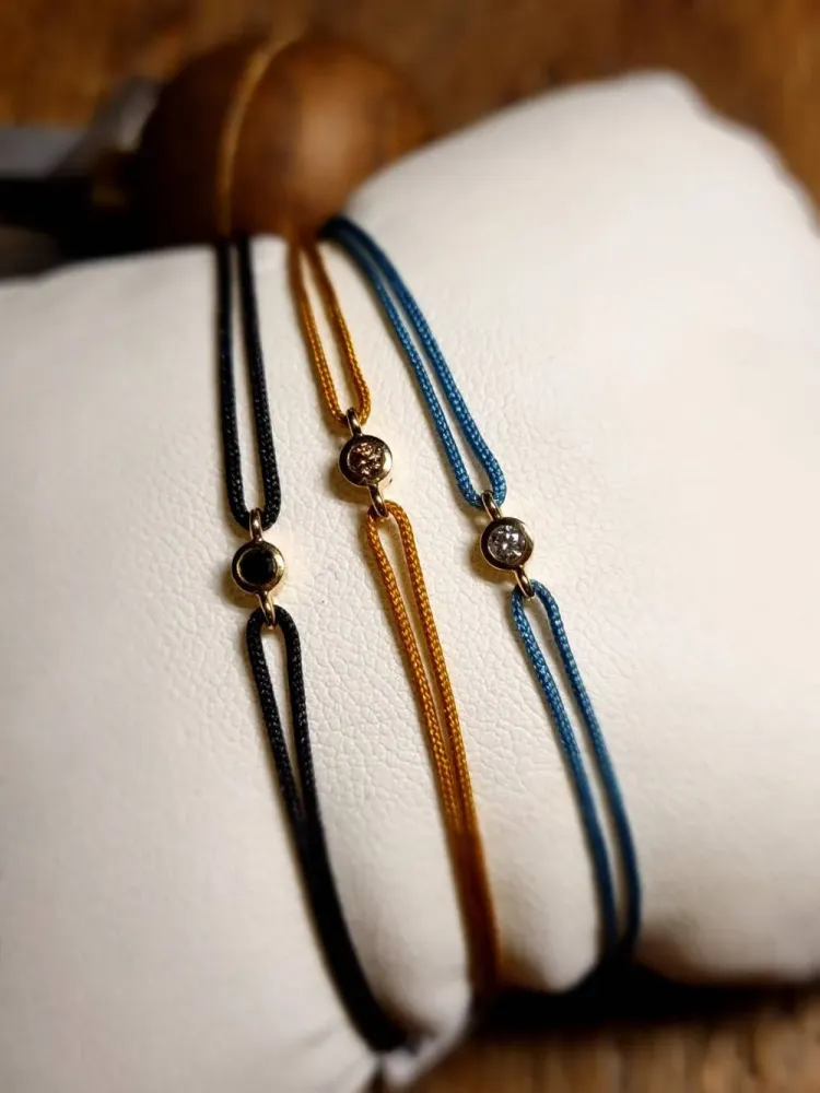 Trois bracelets